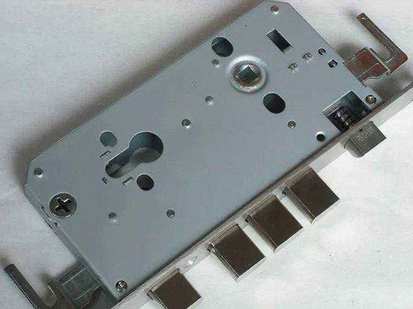 莲池24小时上门开锁公司